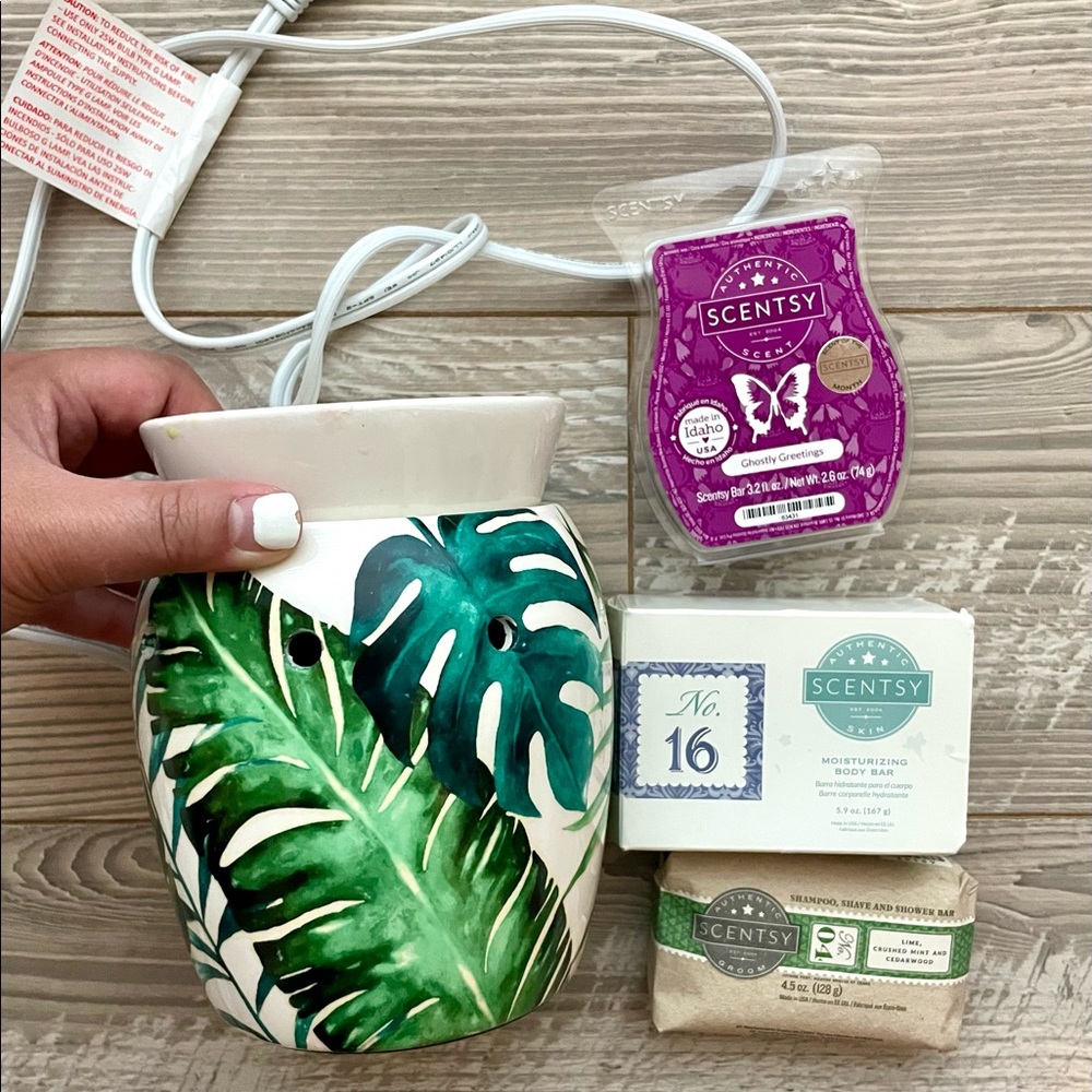 Scentsy tropical warmer, wax bar, 2 soap bar set